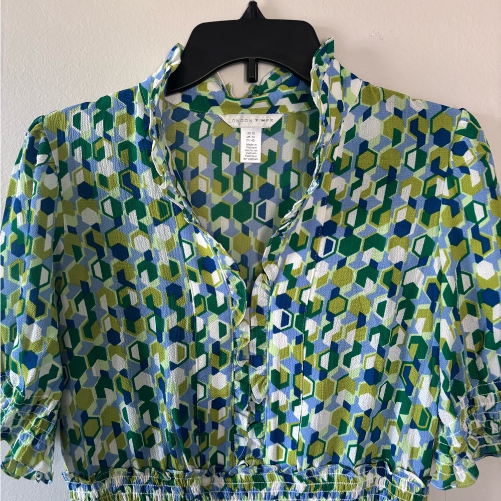 London Times Green Short Sleeve Blouse with Mandarin Collar
